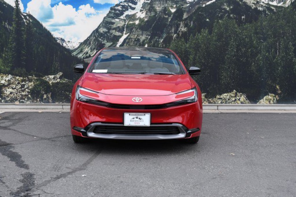 New 2027 Toyota Prius Limited Hatchback