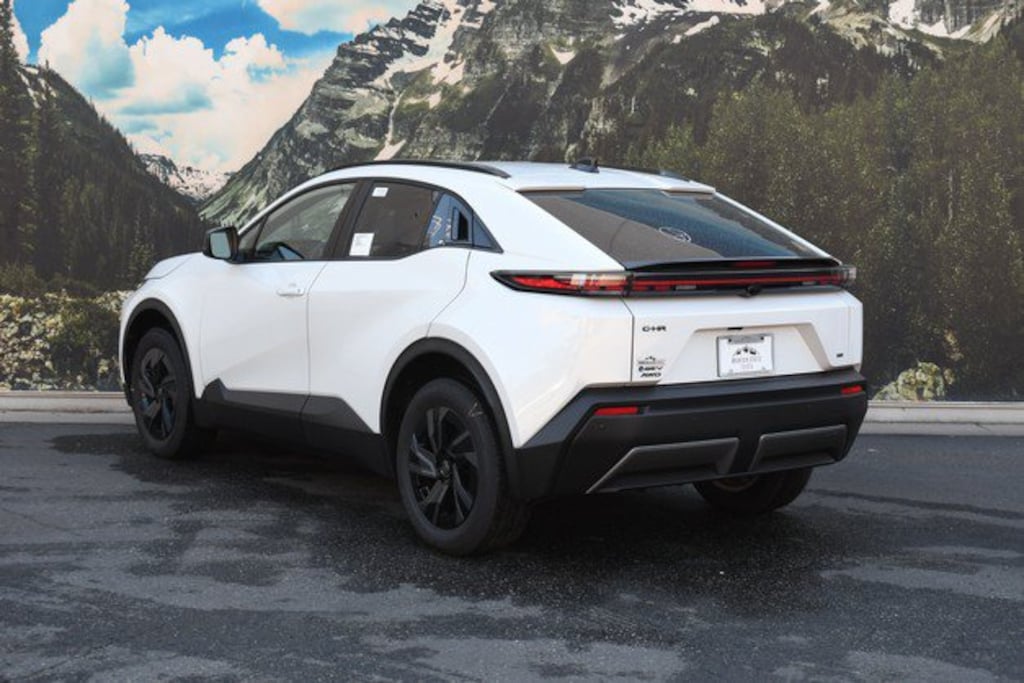 New 2026 Toyota C-HR SE SE AWD