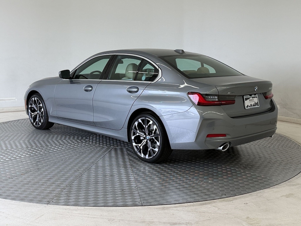 New 2026 BMW 330i xDrive Sedan