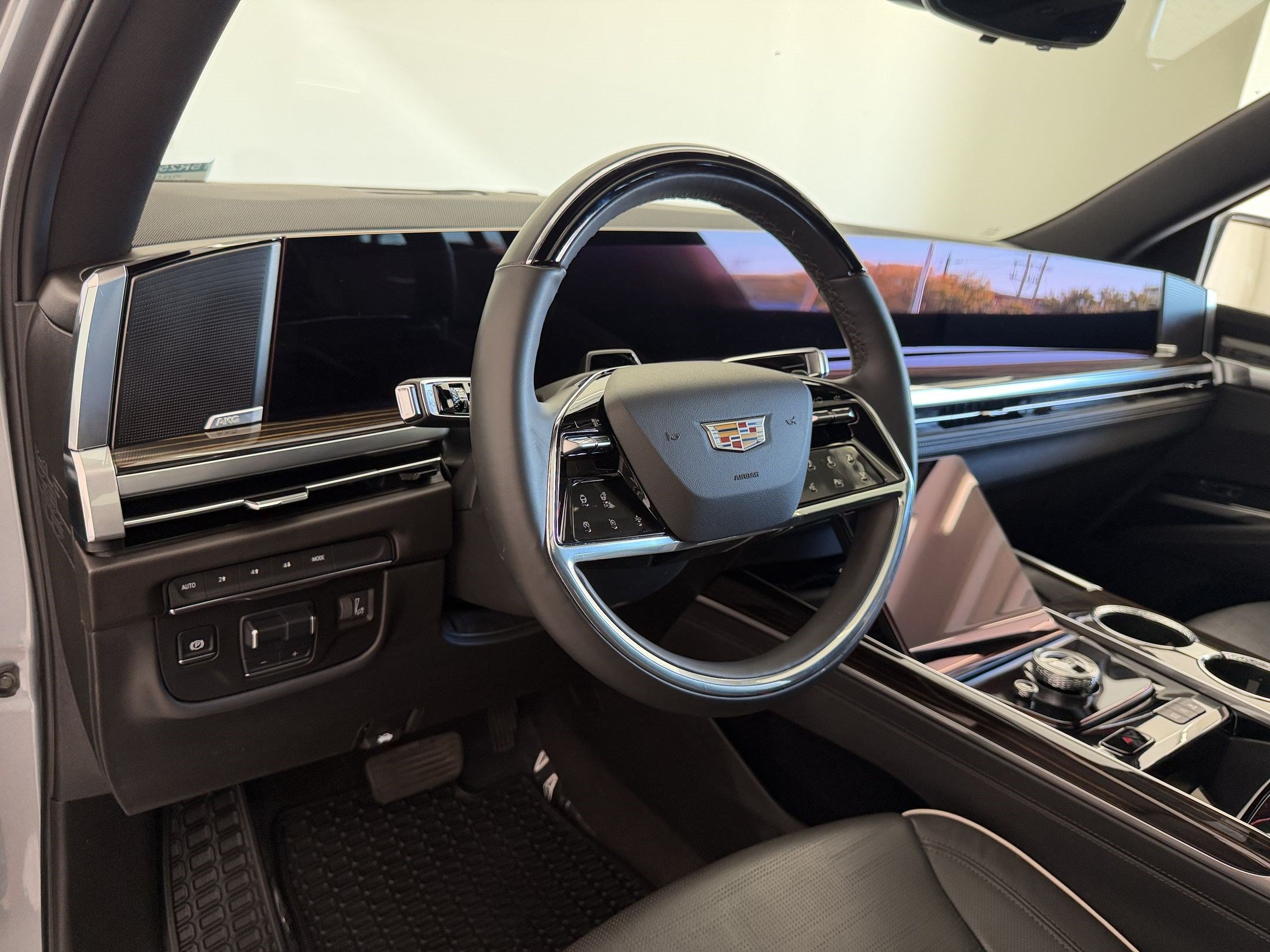 Used 2025 CADILLAC Escalade 4WD Premium Luxury SUV