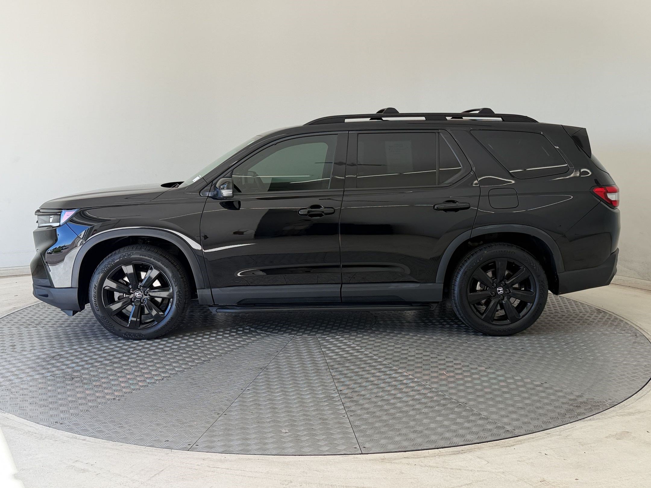 Used 2025 Honda Pilot Black Edition SUV