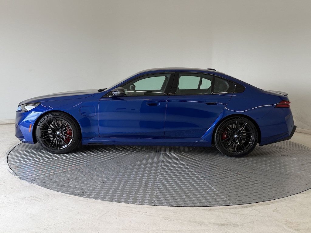 New 2027 BMW M5 Sedan
