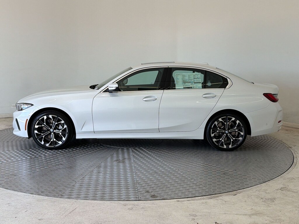 New 2026 BMW 330i xDrive Sedan