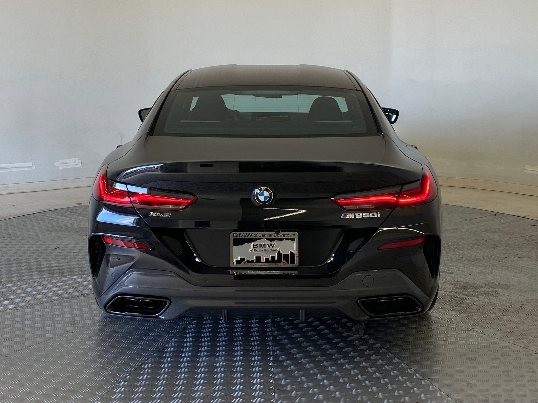 2026 BMW 8 Series M850i - Photo 9