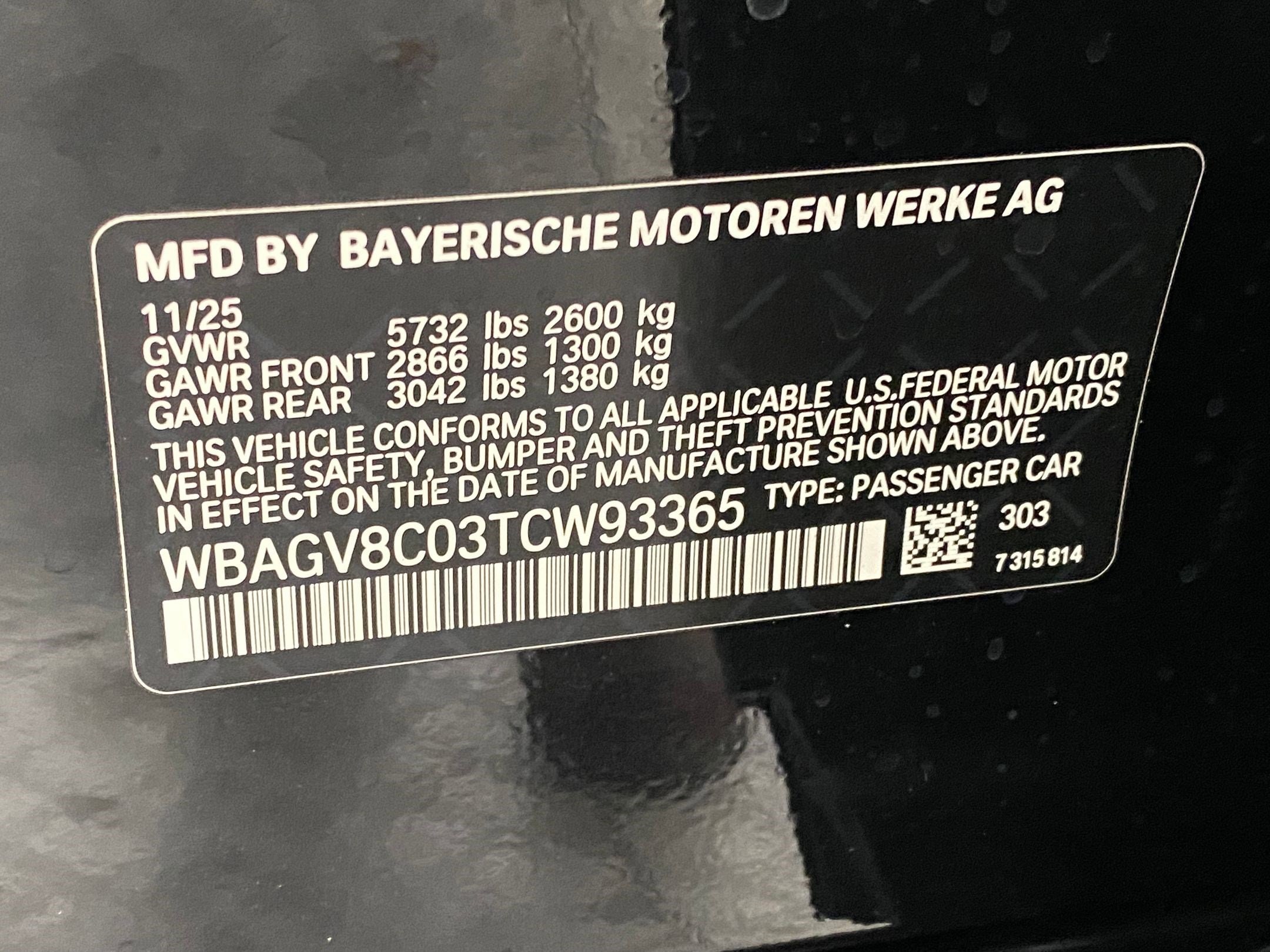 2026 BMW 8 Series M850i - Photo 19