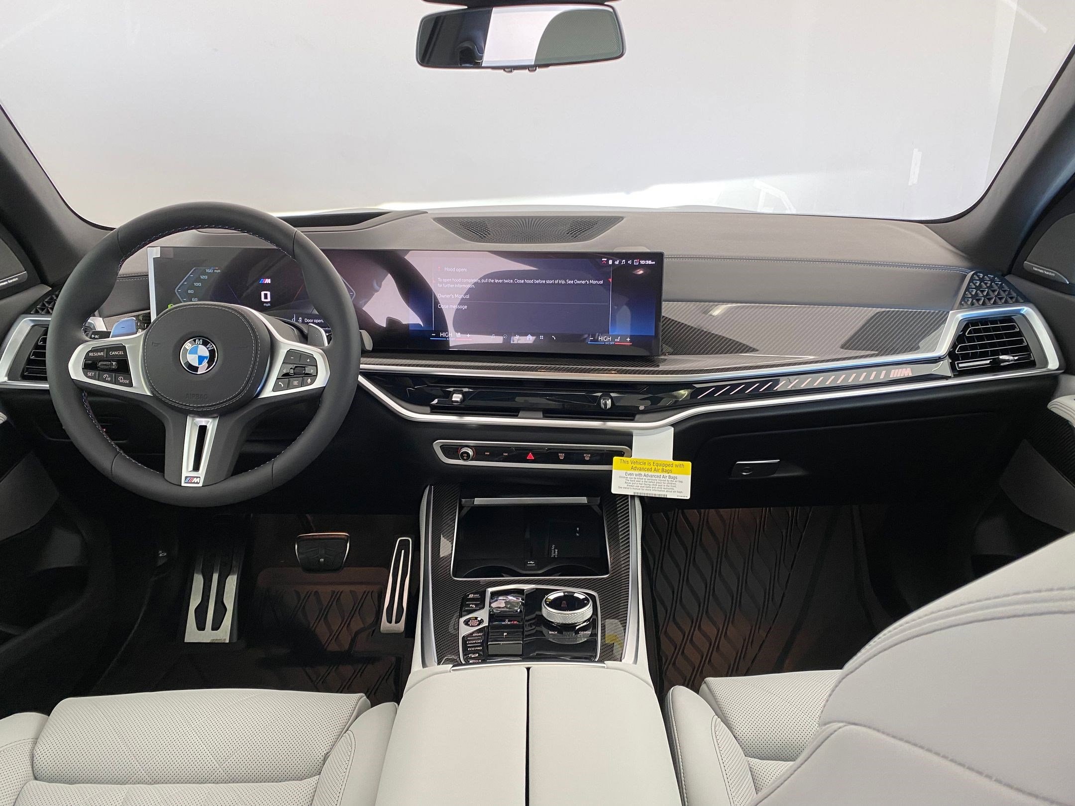 2026 BMW X5 M60i - Photo 16