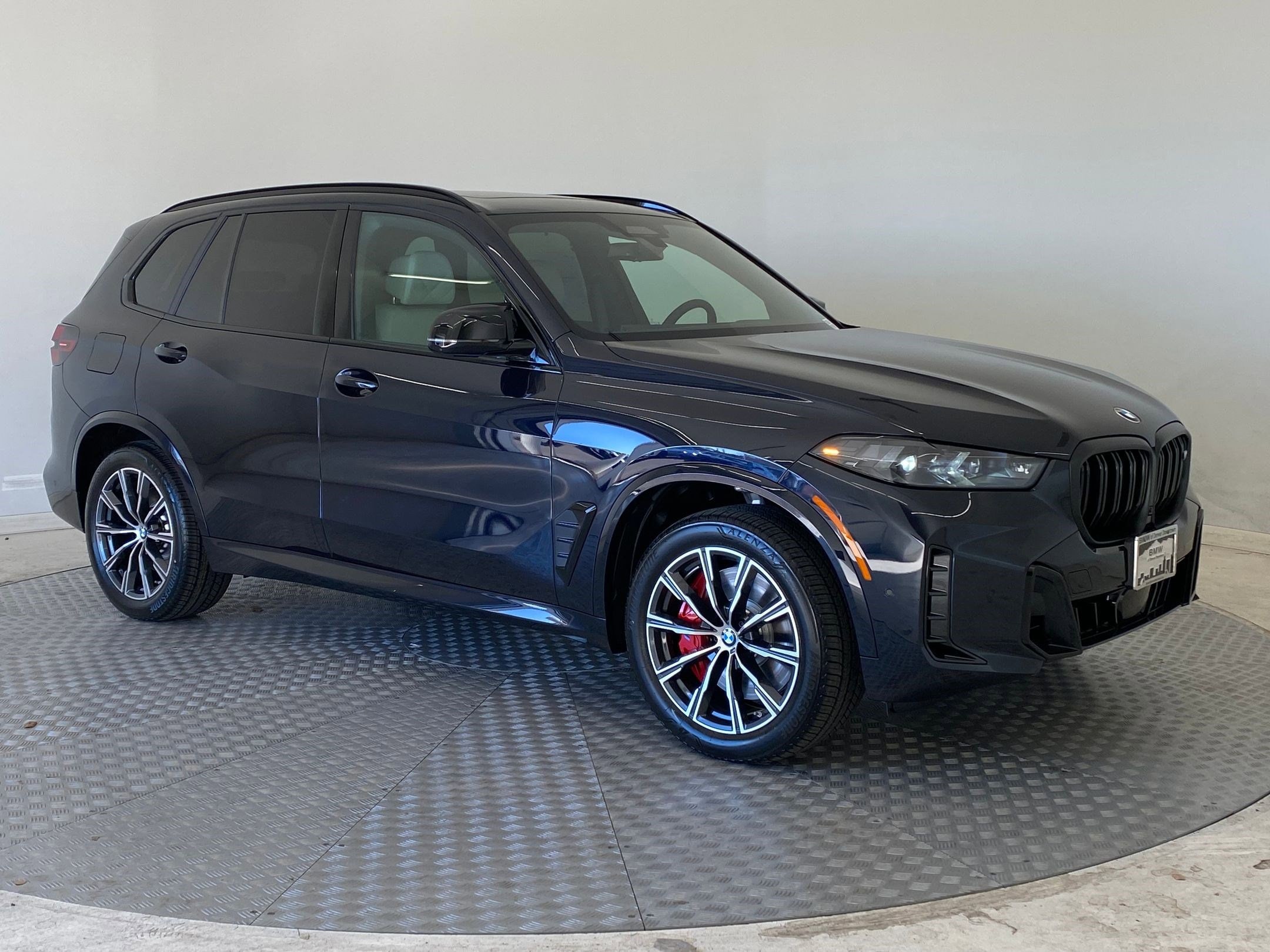 2026 BMW X5 M60i - Photo 7