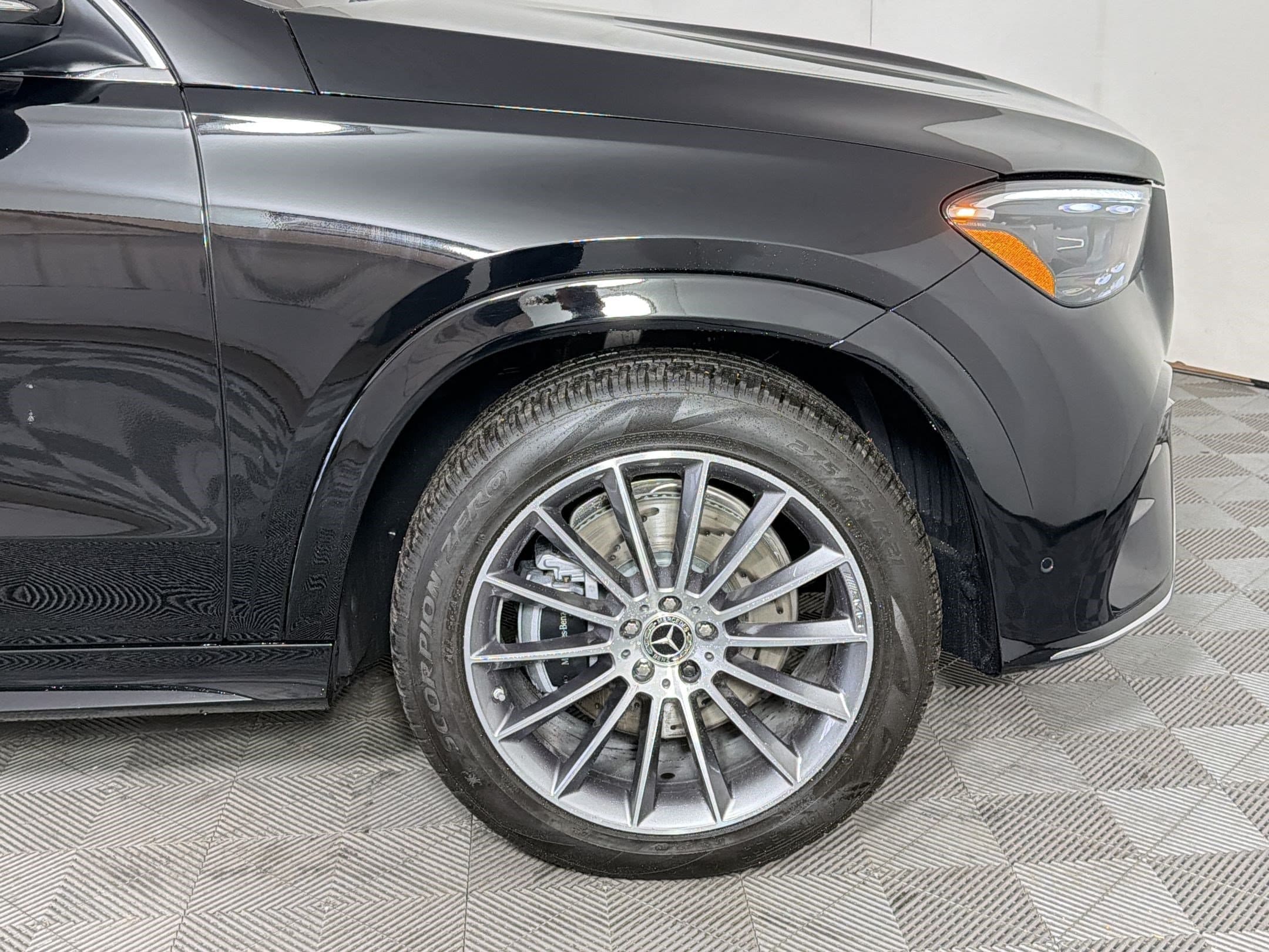 2026 Mercedes-Benz GLE GLE450 - Photo 12