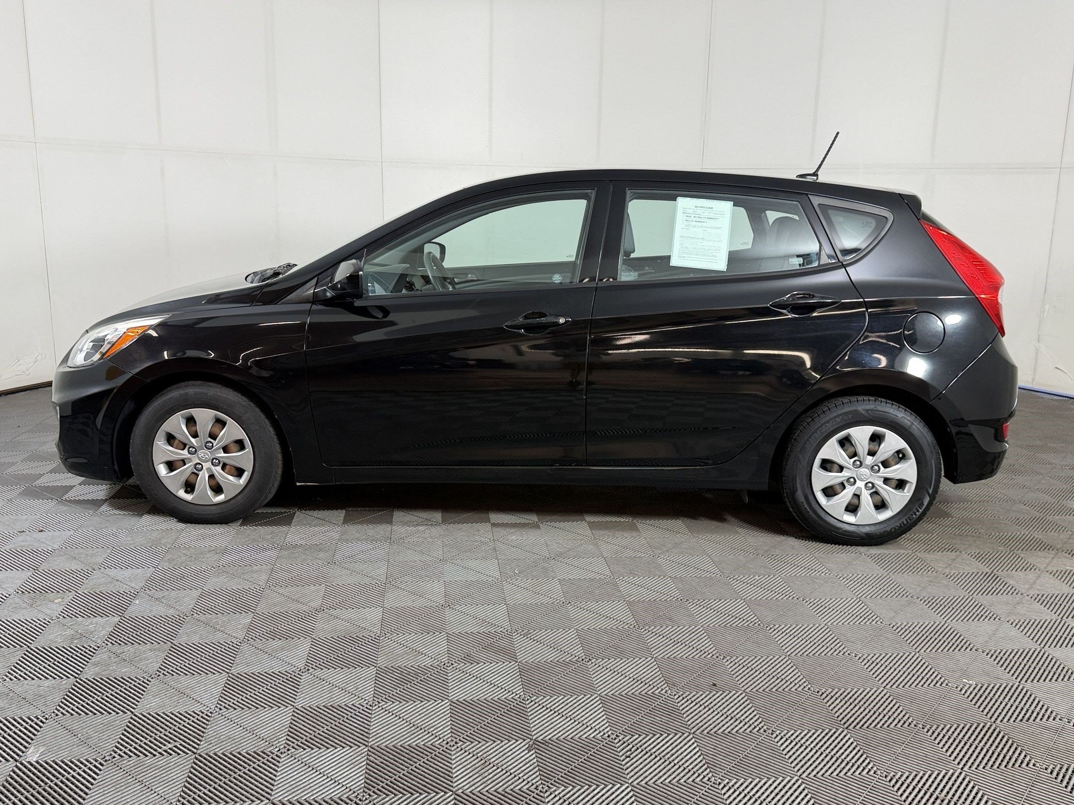 Used 2017 Hyundai Accent SE with VIN KMHCT5AE0HU305638 for sale in Denver, CO