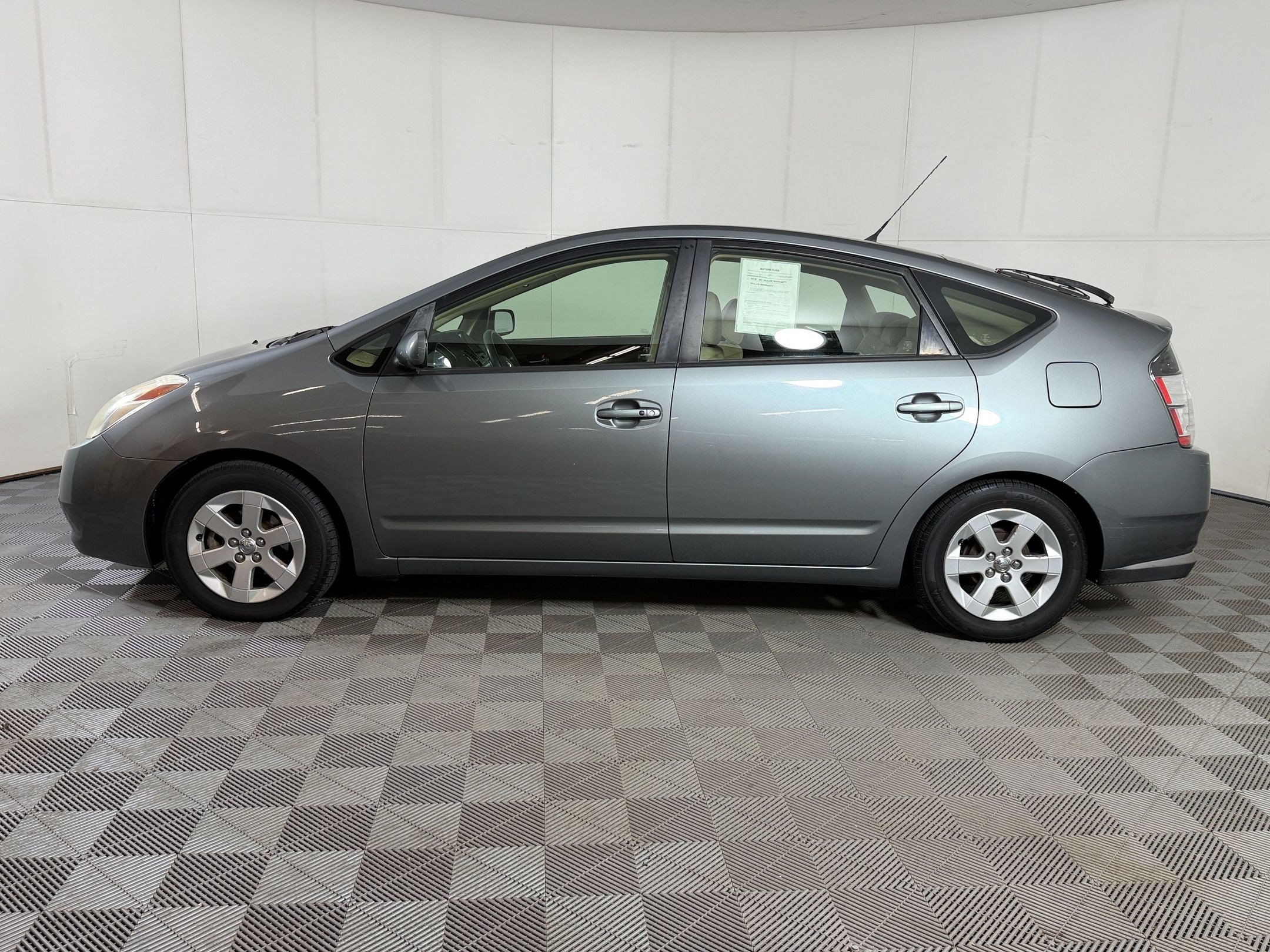 Used 2004 Toyota Prius Hatchback