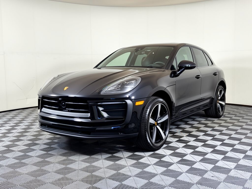 2026 Porsche Macan SUV