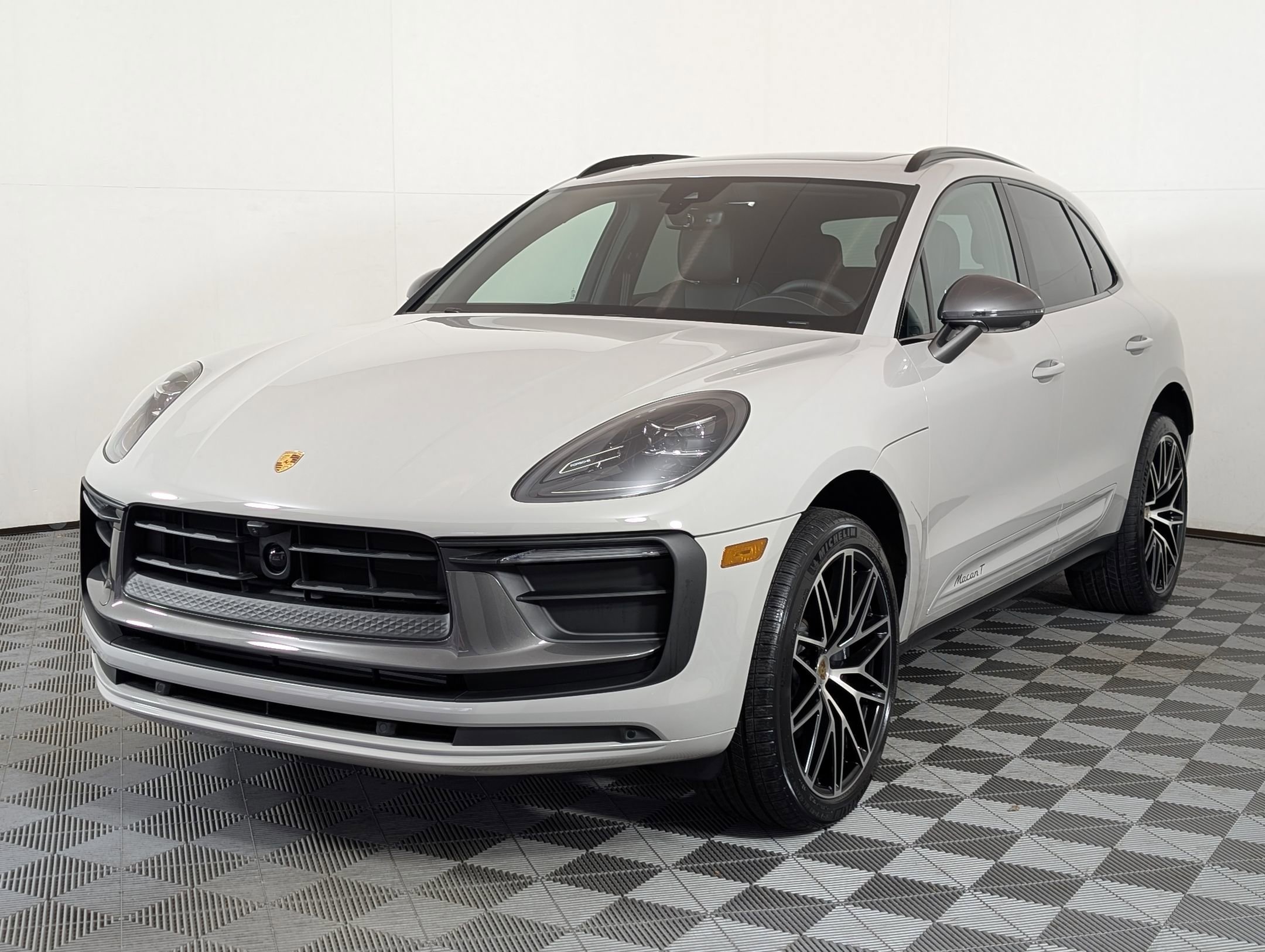2026 Porsche Macan T SUV
