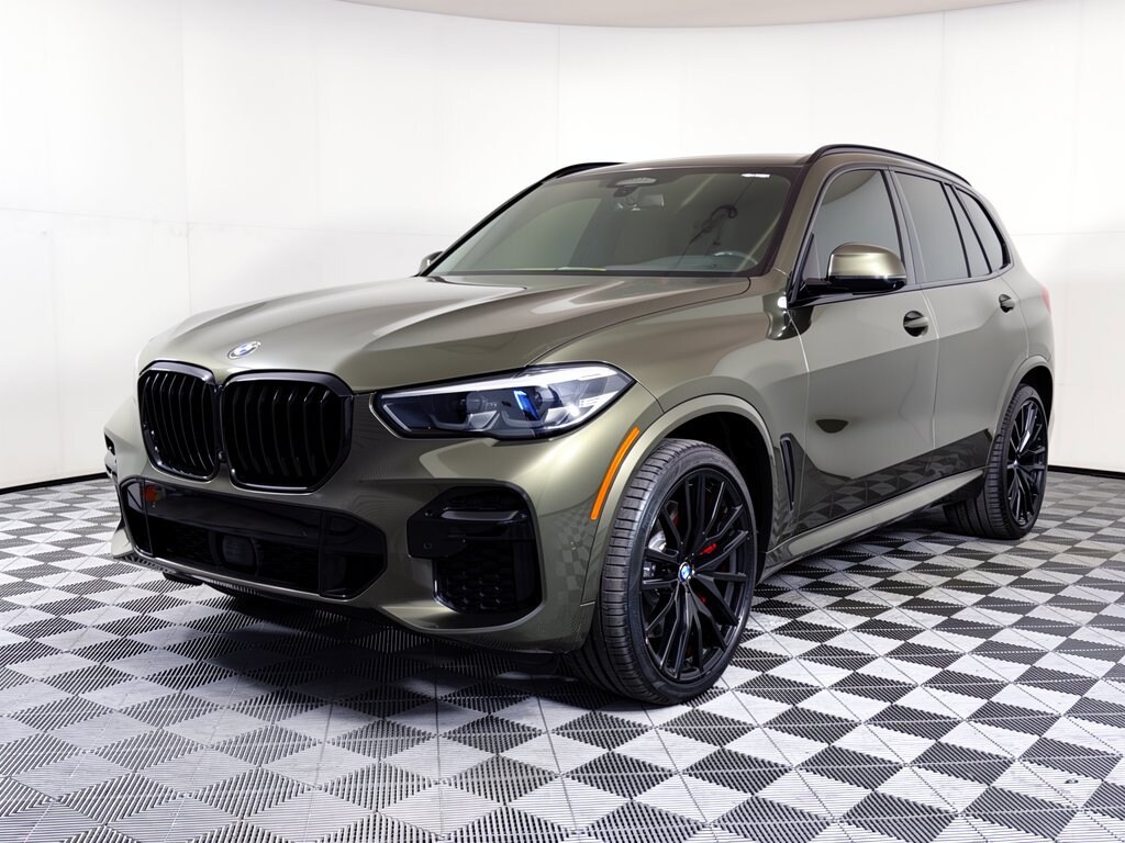 2022 BMW X5 M50i SUV