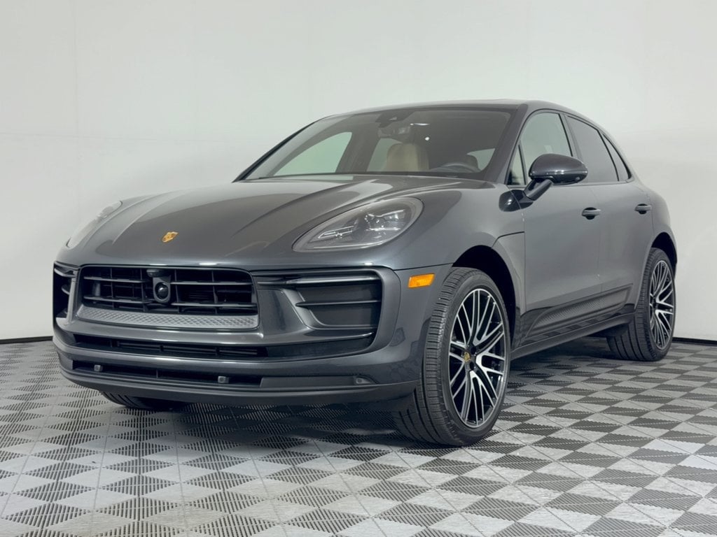 2026 Porsche Macan Macan () SUV