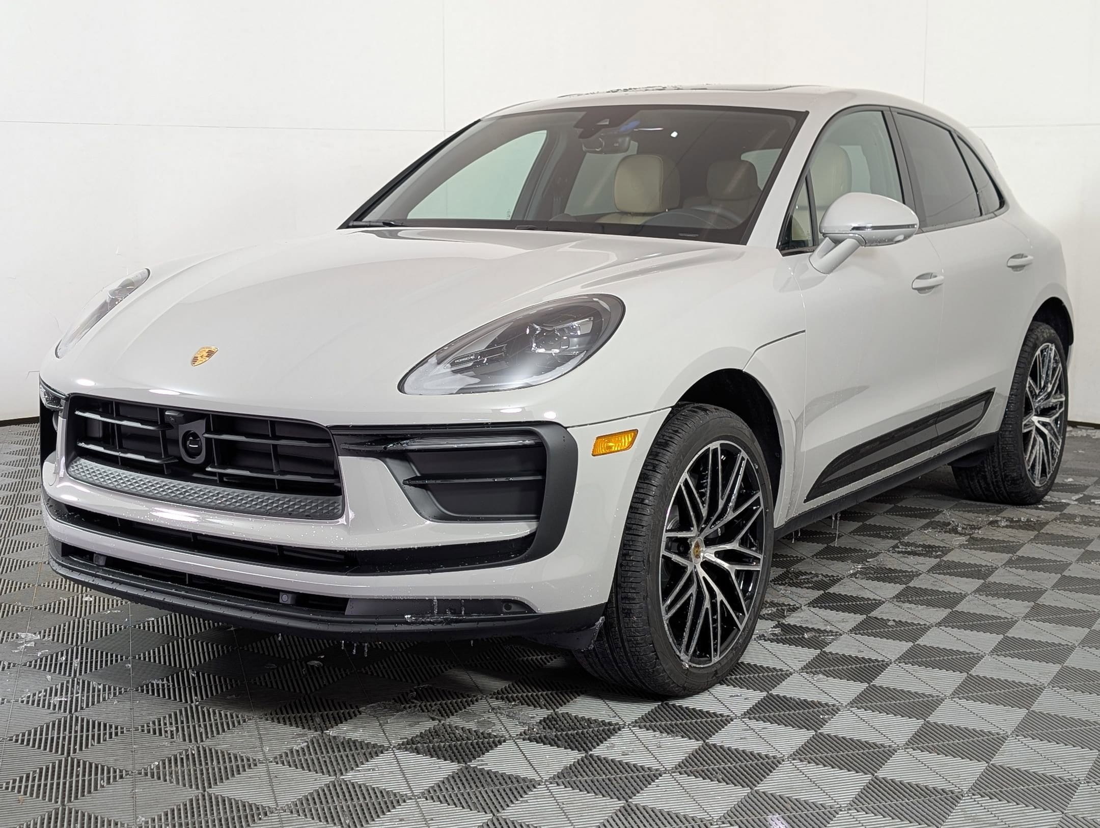 2026 Porsche Macan SUV