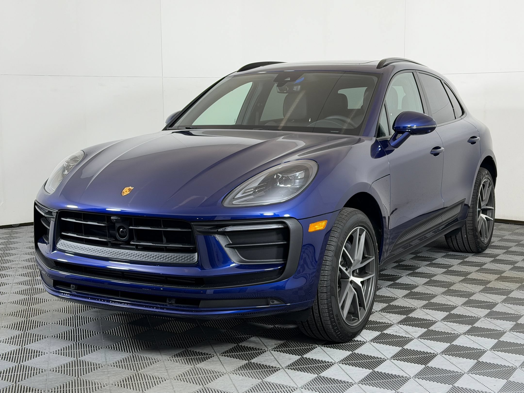 2026 Porsche Macan SUV