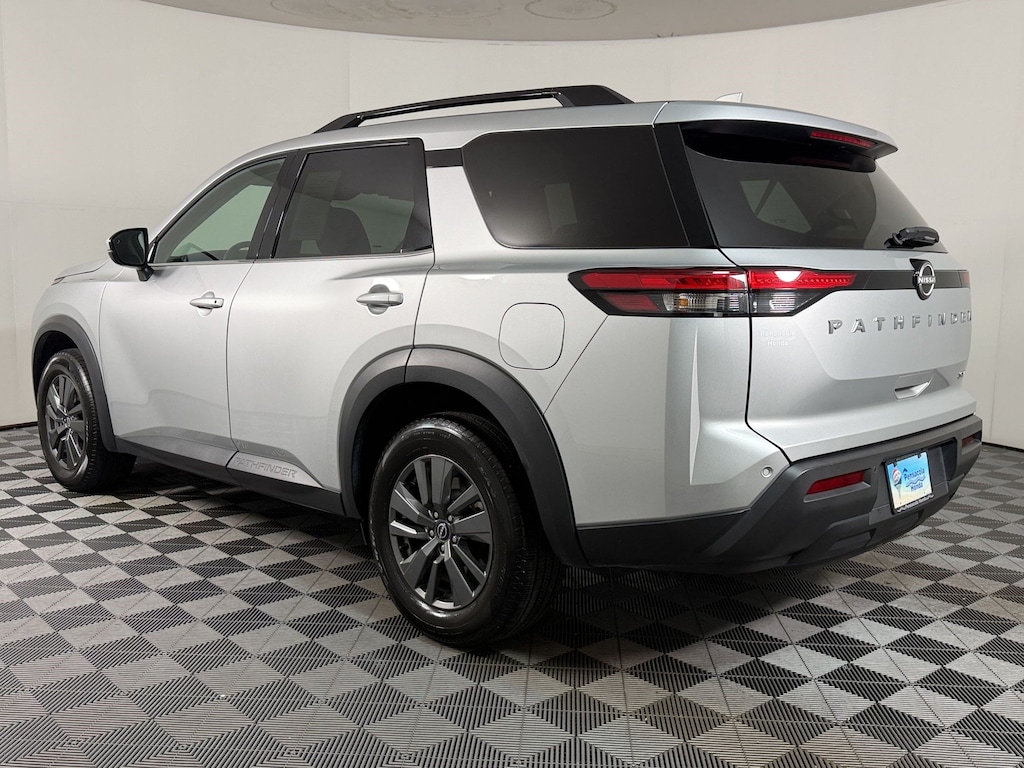 Used 2024 Nissan Pathfinder SV SUV