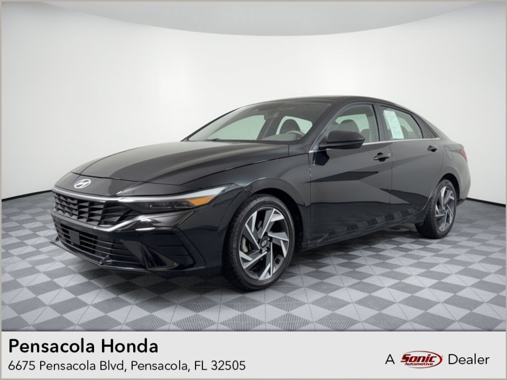 Used 2025 Hyundai Elantra SEL Convenience Sedan