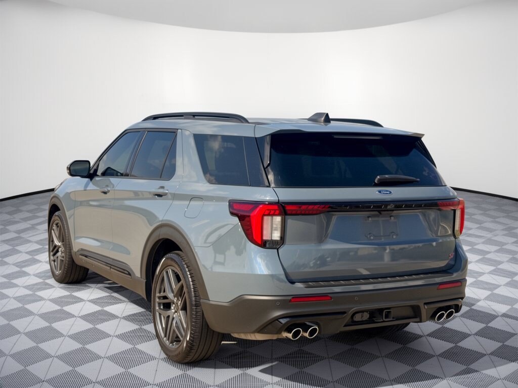 Used 2025 Ford Explorer ST SUV
