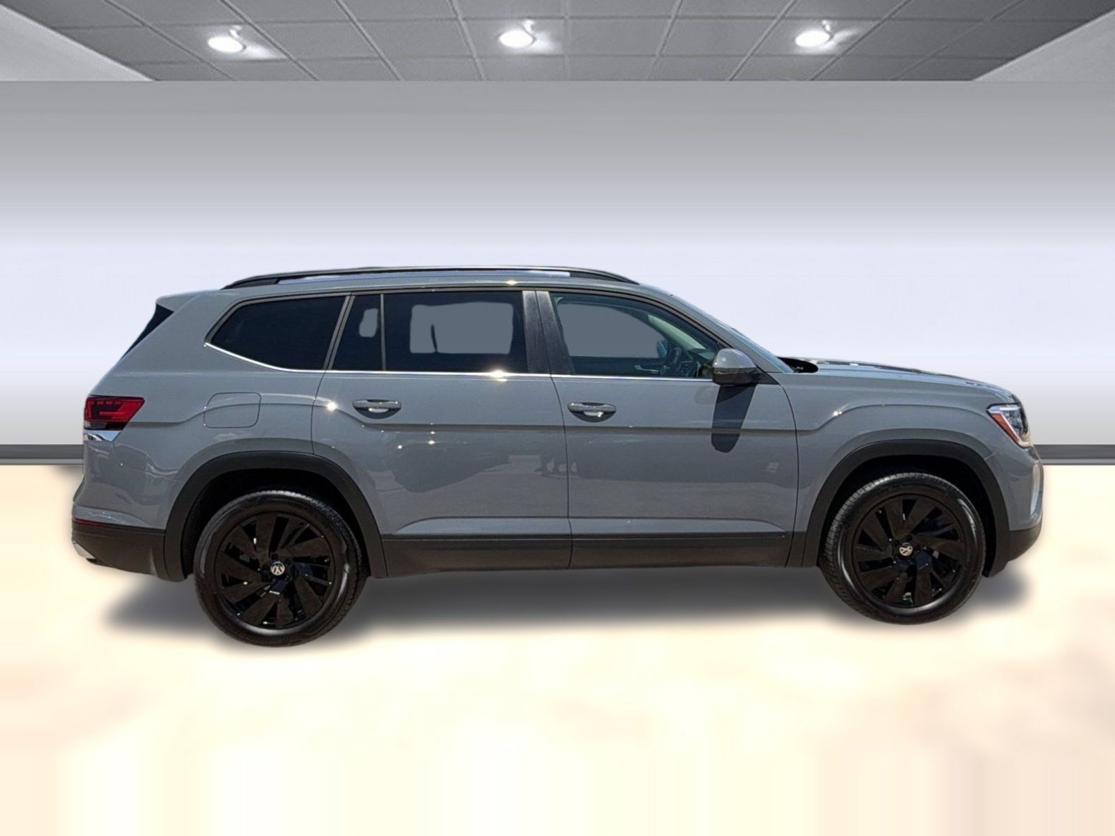 2026 Volkswagen Atlas SE w/Tech - Photo 8