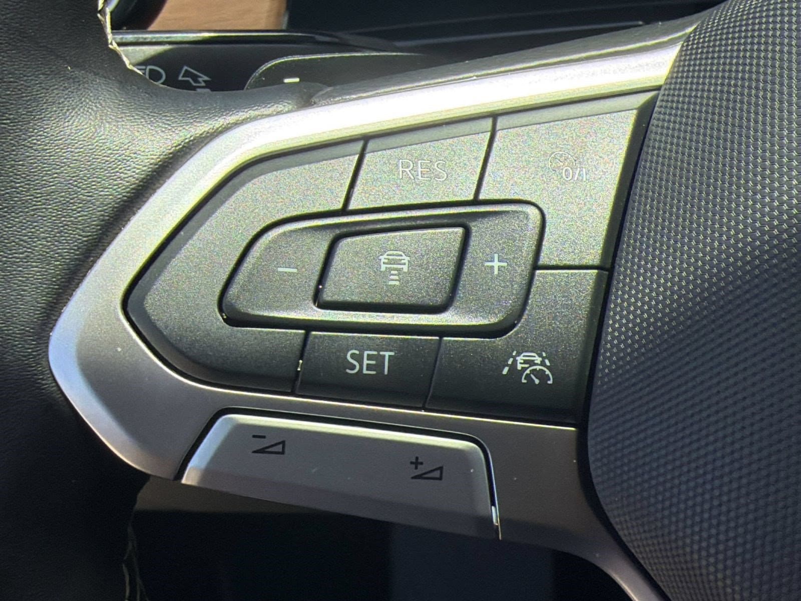 2026 Volkswagen Atlas SE w/Tech - Photo 17