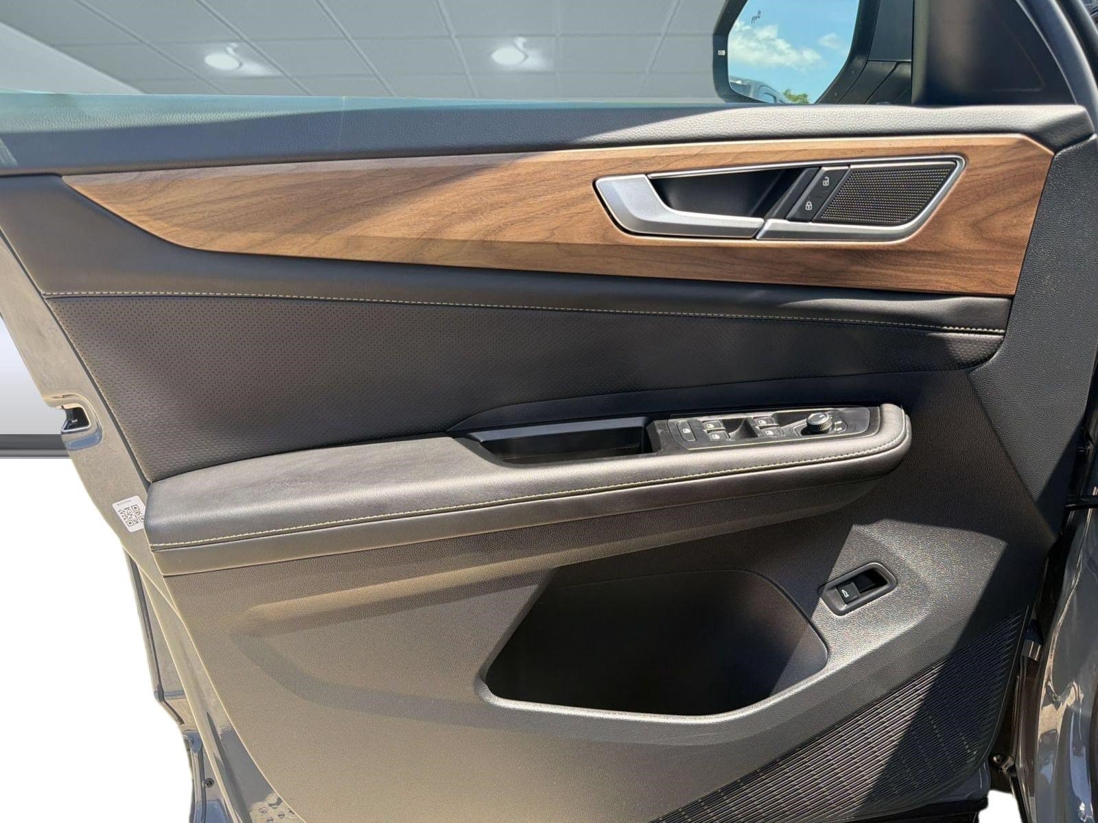 2026 Volkswagen Atlas SE w/Tech - Photo 13