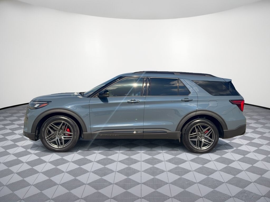 Used 2025 Ford Explorer ST SUV