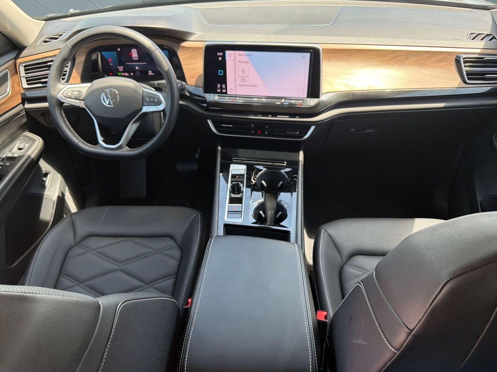 2026 Volkswagen Atlas SE w/Tech - Photo 16