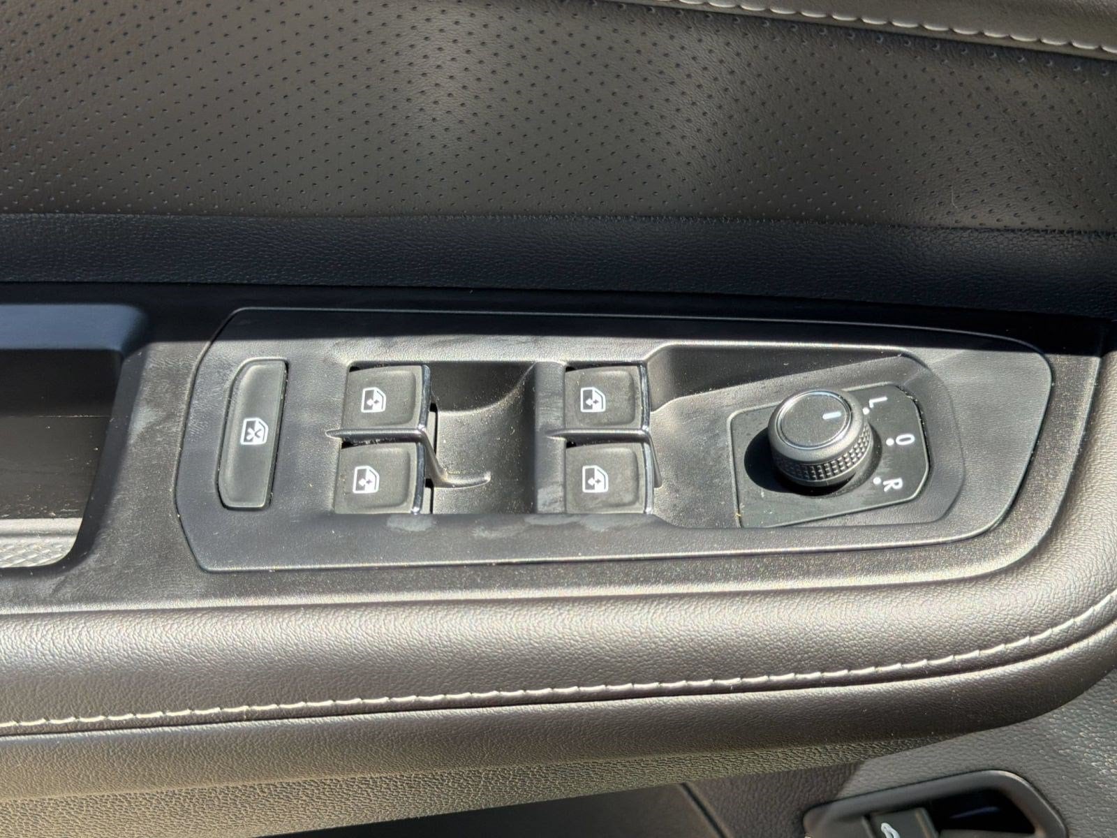 2026 Volkswagen Atlas SE w/Tech - Photo 14