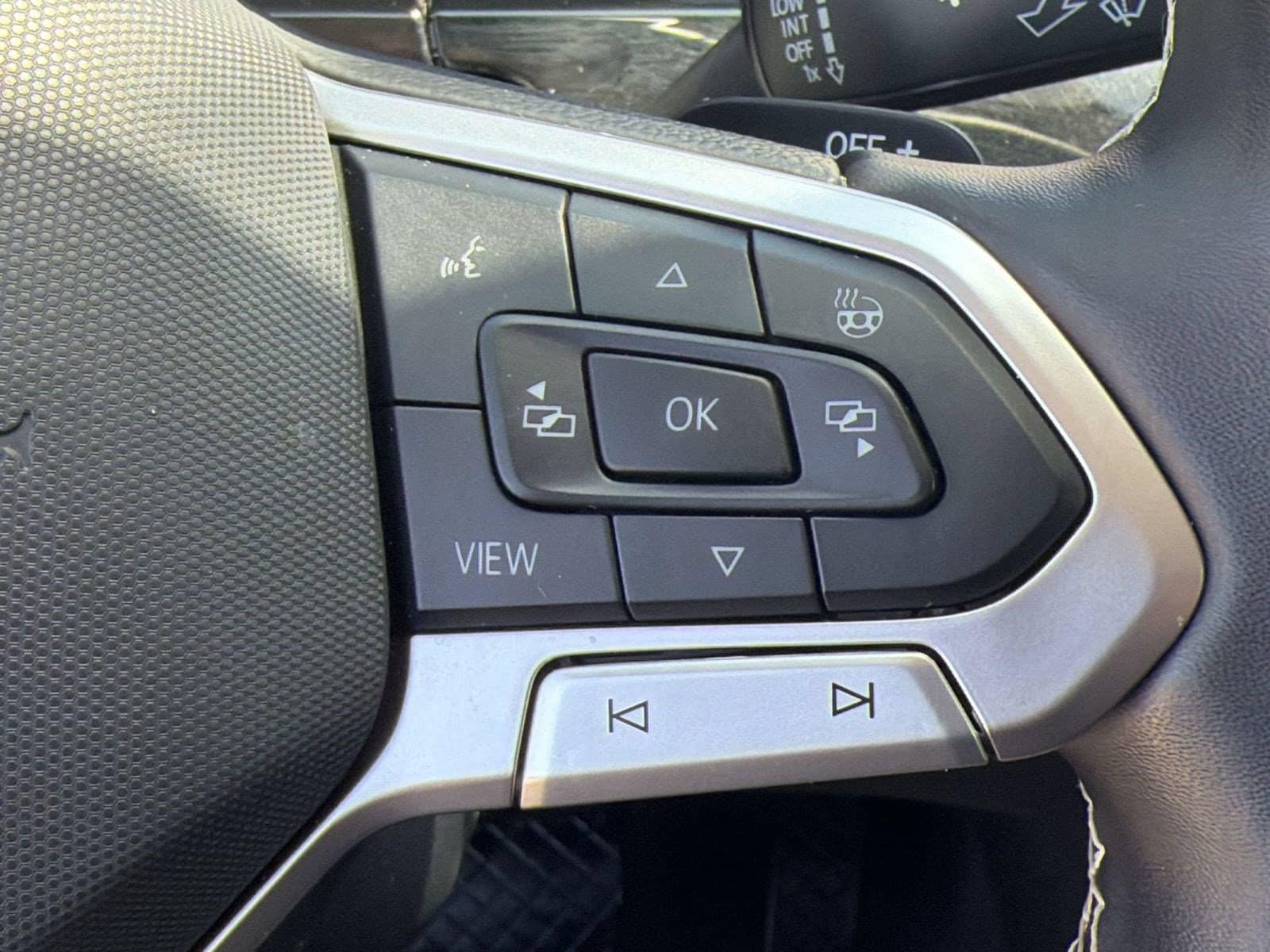 2026 Volkswagen Atlas SE w/Tech - Photo 18
