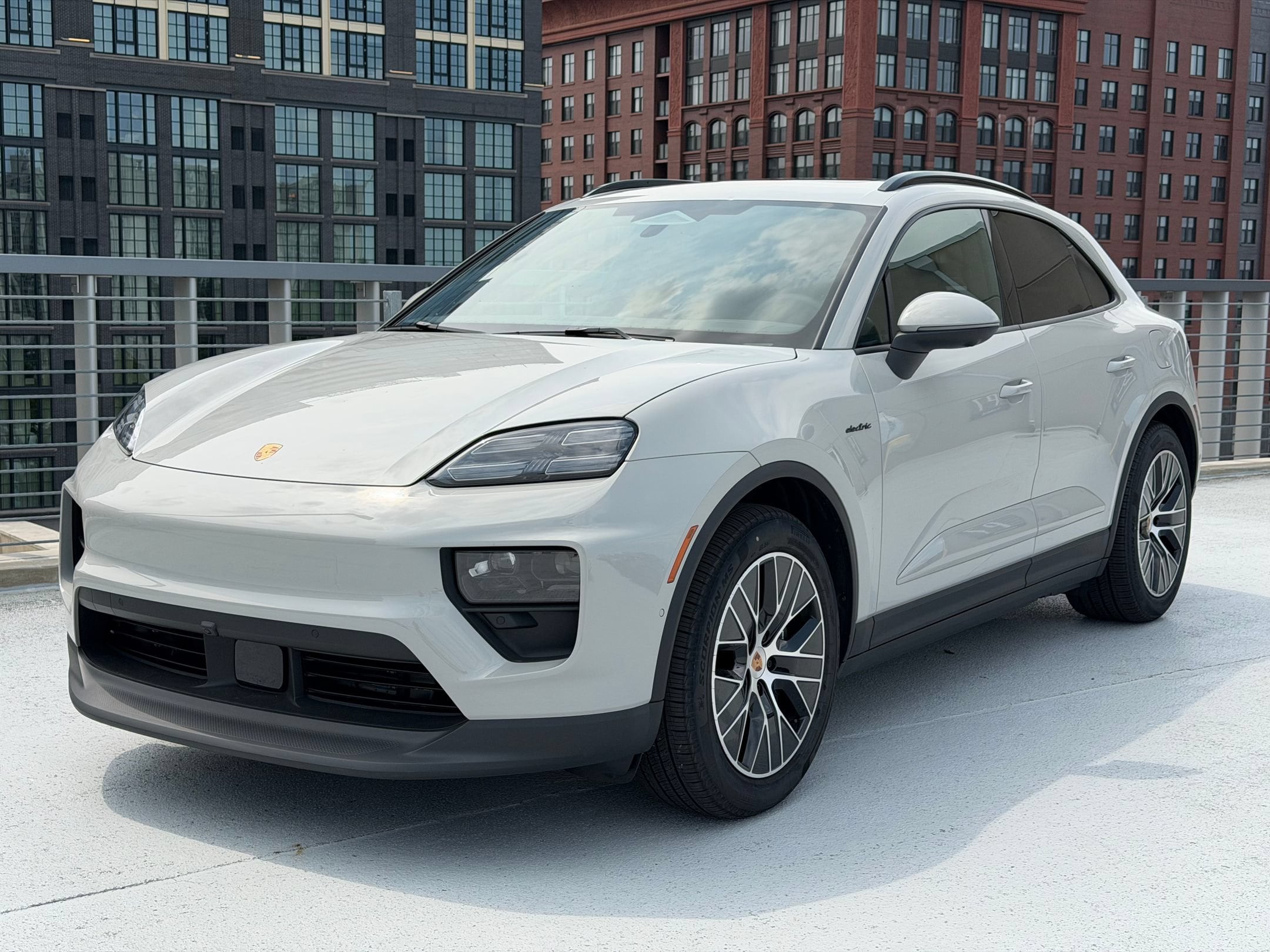 2026 Porsche Macan Base