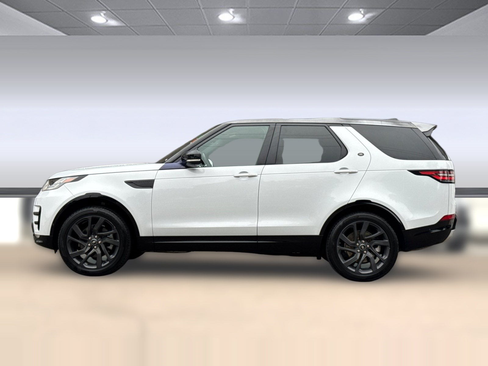 Used 2017 Land Rover Discovery HSE LUX with VIN SALRHBBK9HA019347 for sale in Poway, CA