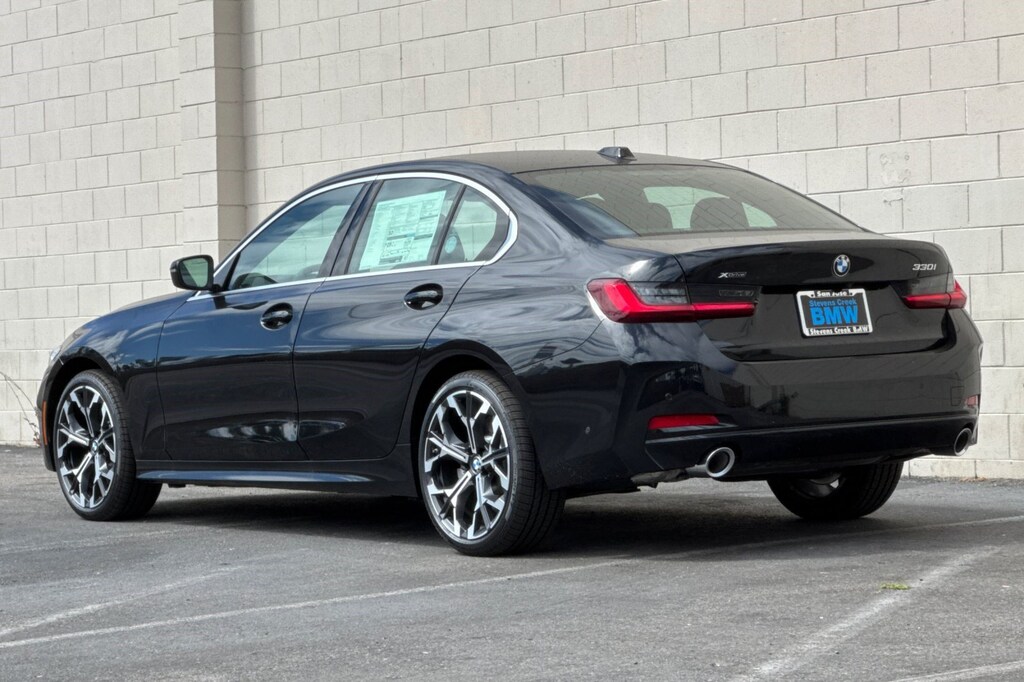 New 2026 BMW 330i xDrive Sedan