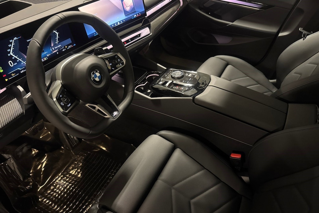 New 2027 BMW 530i xDrive Sedan