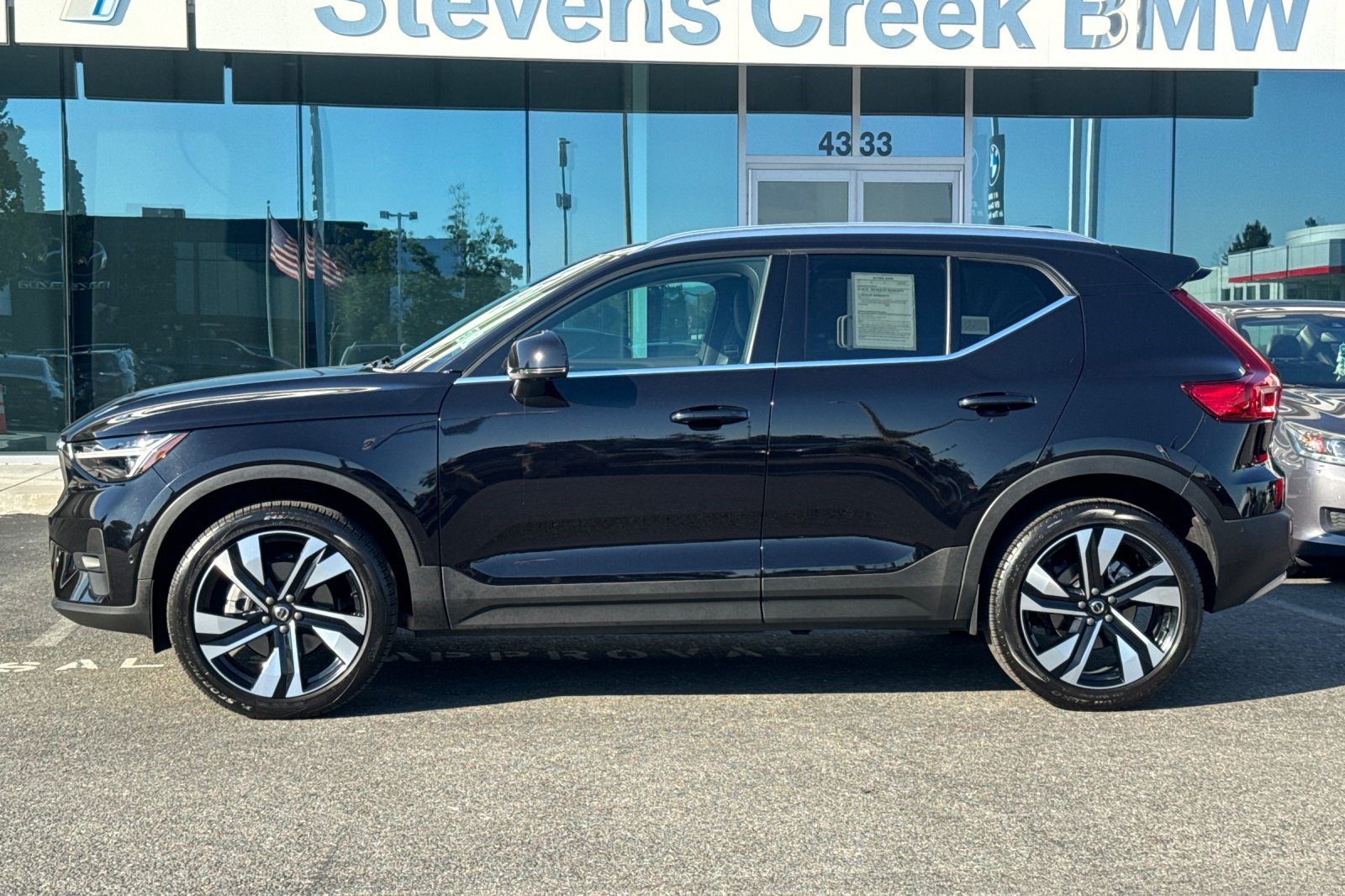 Used 2024 Volvo XC40 B5 Ultimate Bright SUV