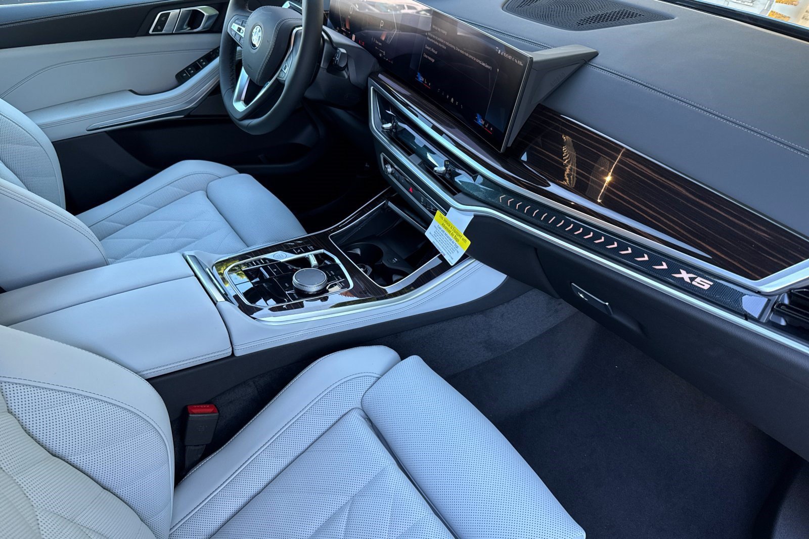 2026 BMW X5 40i - Photo 27