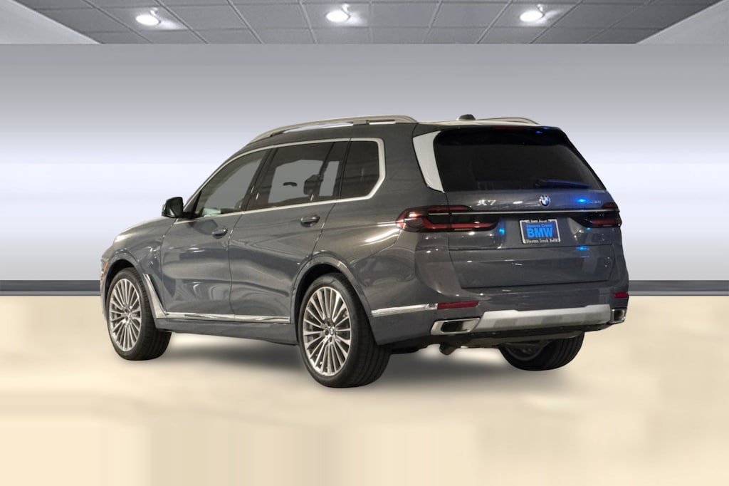 New 2027 BMW X7 xDrive40i SUV