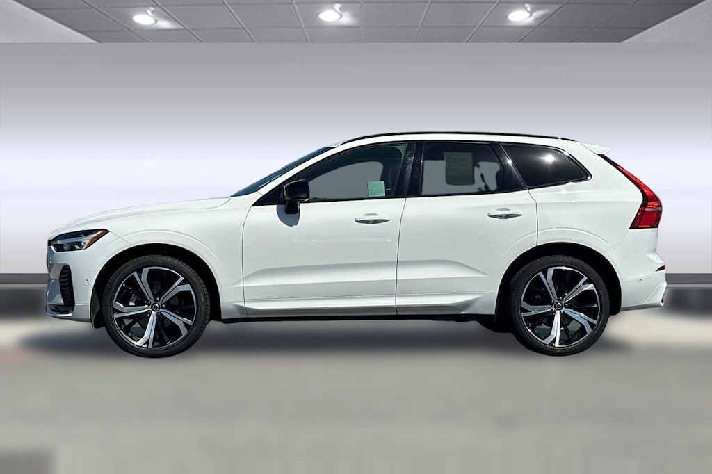 Used 2022 Volvo XC60 B5 AWD R-Design SUV