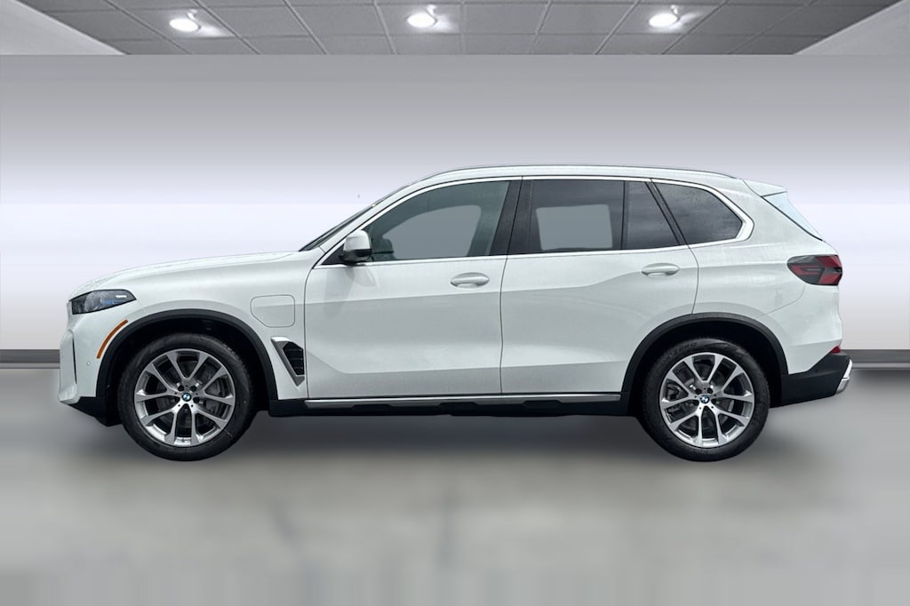 New 2026 BMW X5 PHEV xDrive50e SUV
