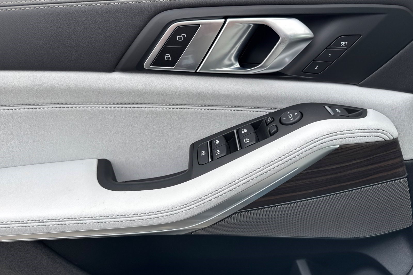 2026 BMW X5 40i - Photo 14