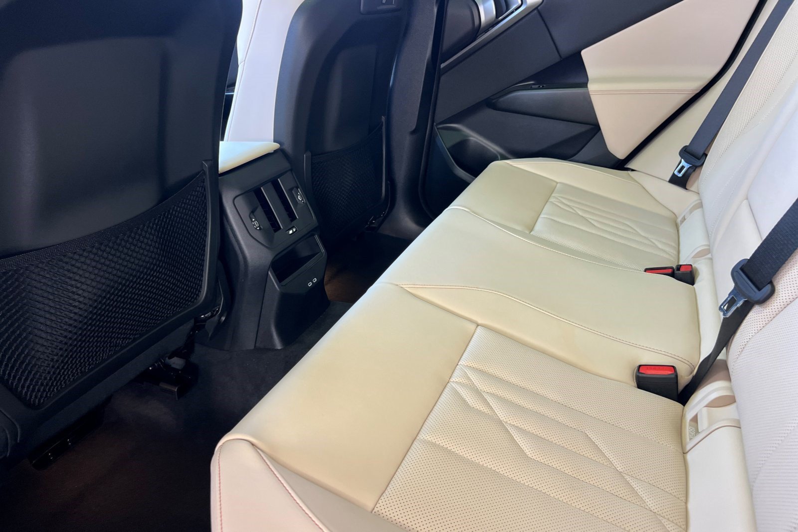 2026 BMW X3 30 - Photo 22