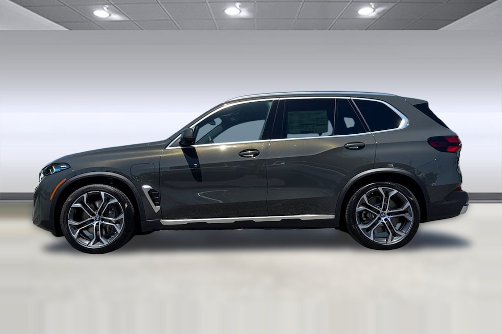 New 2026 BMW X5 PHEV xDrive50e SUV