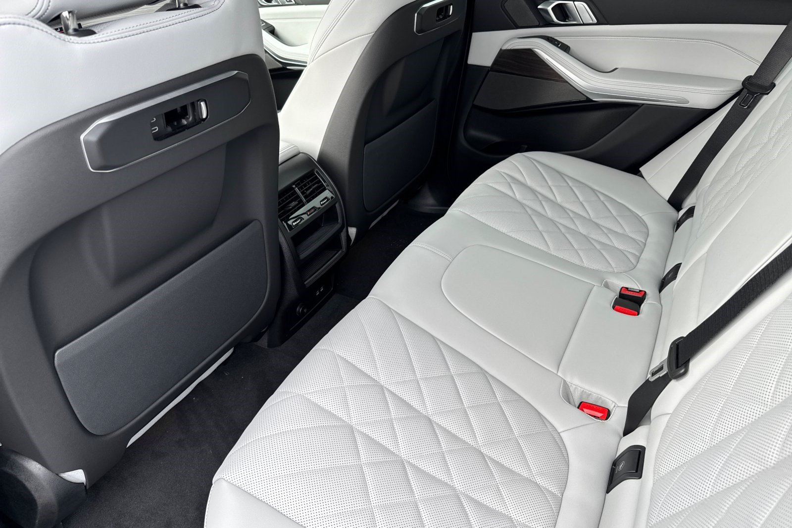 2026 BMW X5 40i - Photo 25