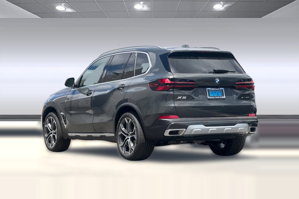 New 2026 BMW X5 xDrive40i SUV