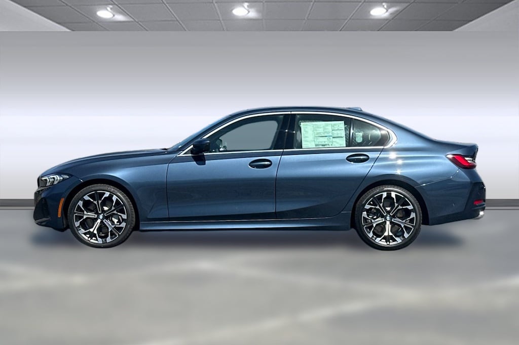 New 2026 BMW 330i Sedan