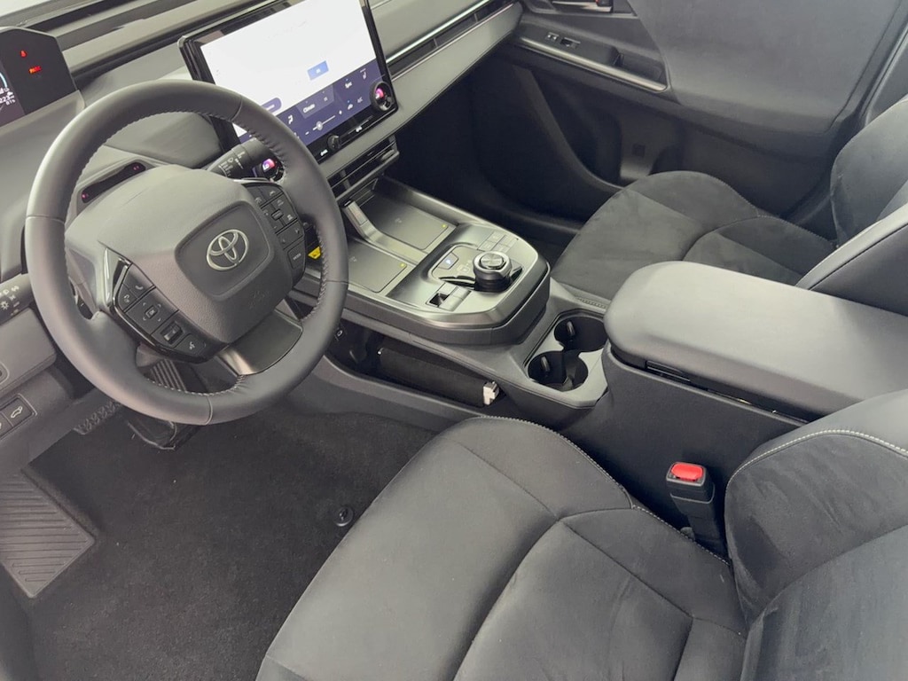 Certified 2026 Toyota C-HR SE SUV