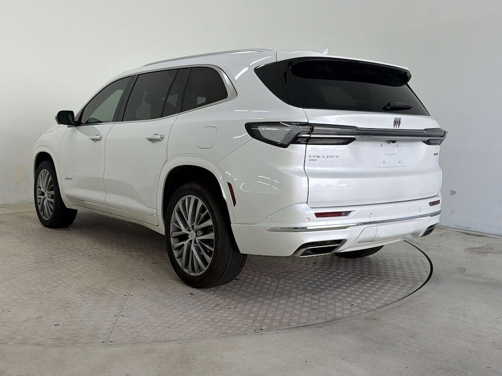 Used 2025 Buick Enclave Avenir SUV