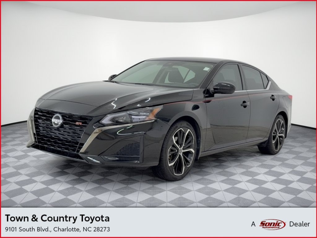 2023 Nissan Altima SR