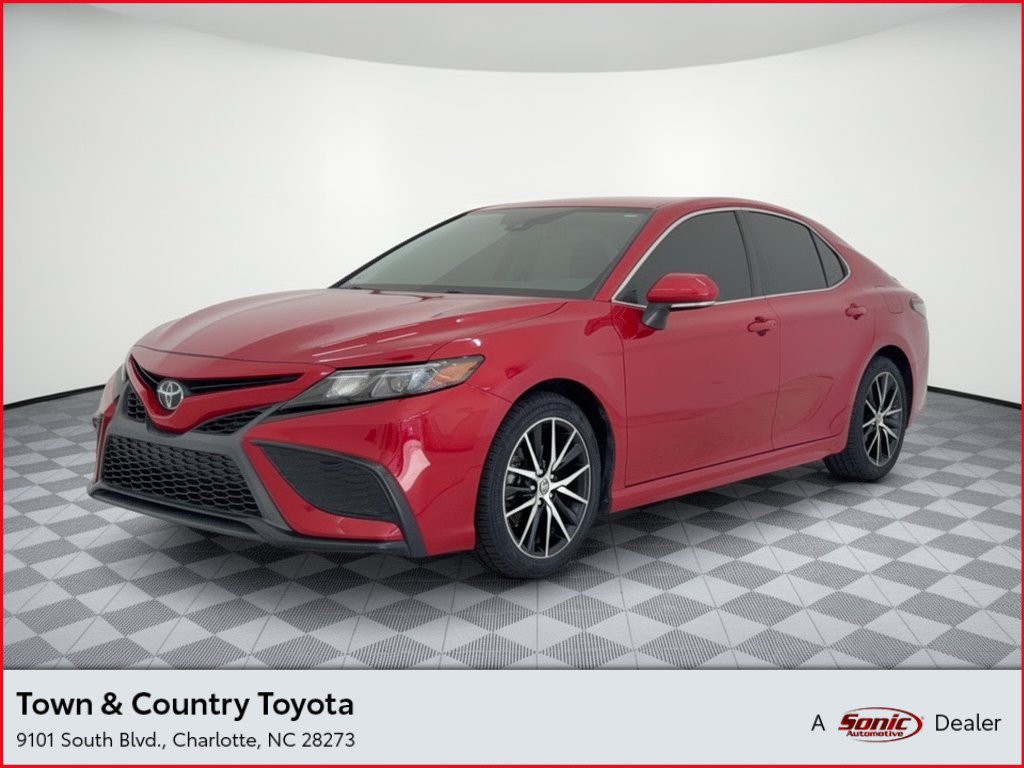 2022 Toyota Camry SE Sedan
