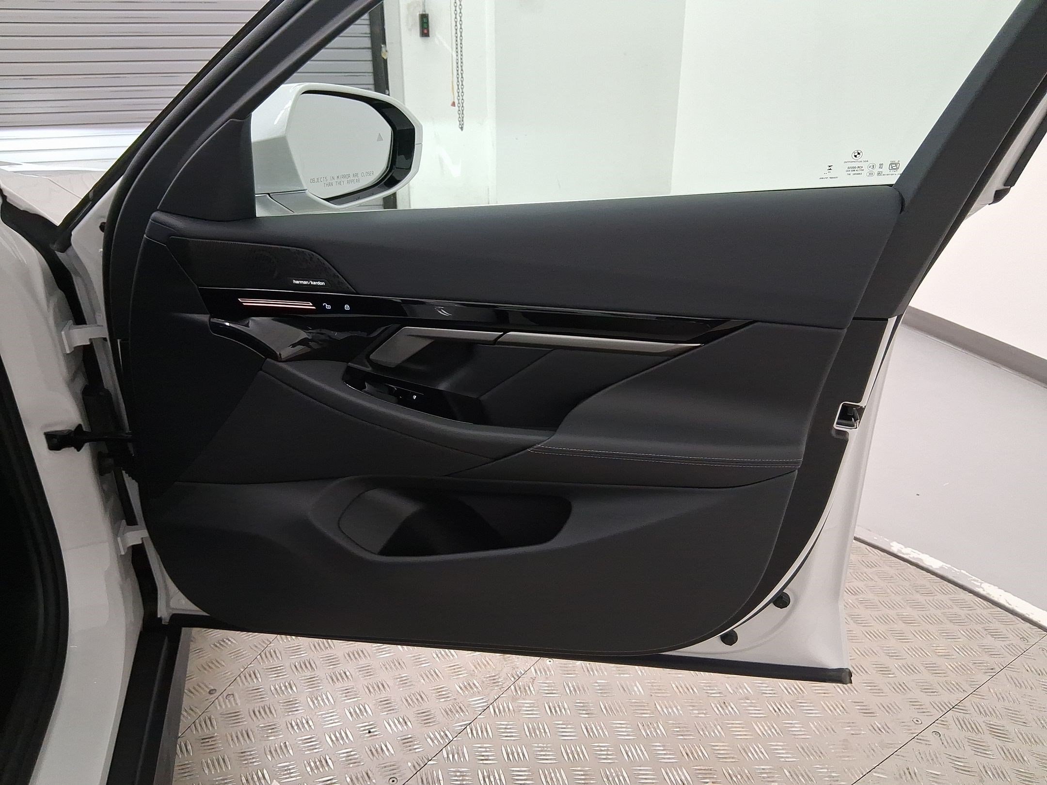 2026 BMW 5 Series 530i - Photo 31